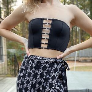 Victoria’s Secret Black Strapless Ladder Bustier